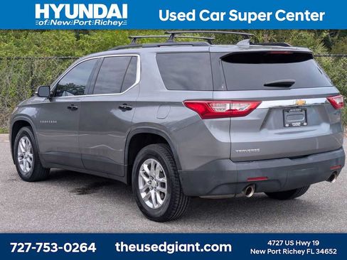 Used 2019 Chevrolet Traverse LT FWD image 3