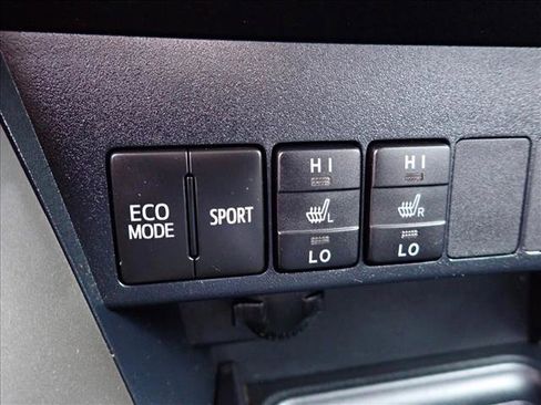Used 2013 Toyota RAV4 Limited FWD image 21