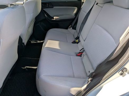 Used 2017 Subaru Forester 2.5i Premium AWD/4WD image 31