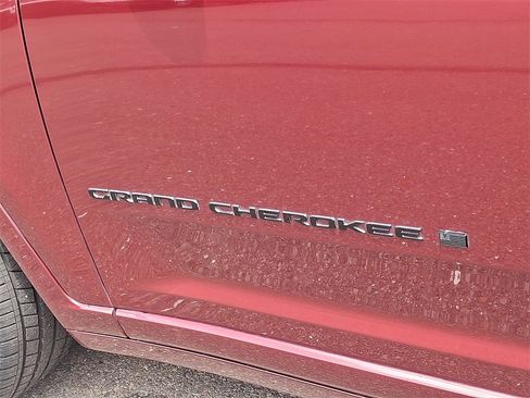 Used 2023 Jeep Grand Cherokee L Summit w/ Advanced Protech Group IV image 36