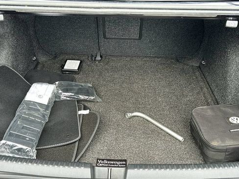 Used 2016 Volkswagen Jetta Sport FWD image 25