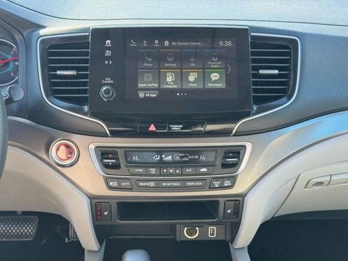 Used 2020 Honda Pilot EX image 16