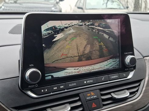 Used 2024 Nissan Altima 2.5 SV image 26