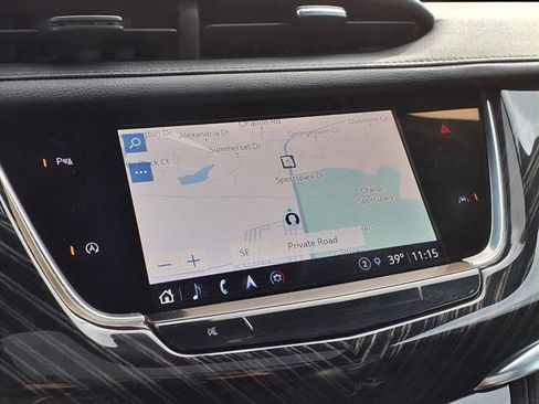 Used 2025 Cadillac XT6 Premium Luxury image 8