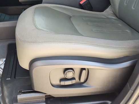 Used 2021 Land Rover Defender 110 SE image 22