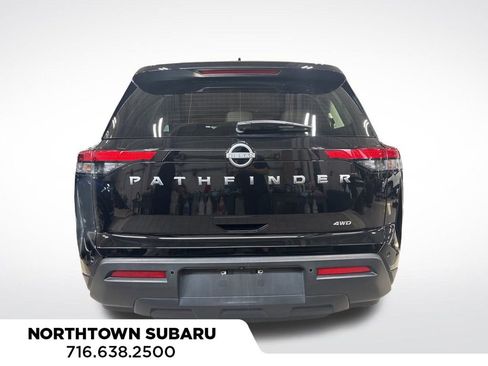Used 2025 Nissan Pathfinder SV image 30