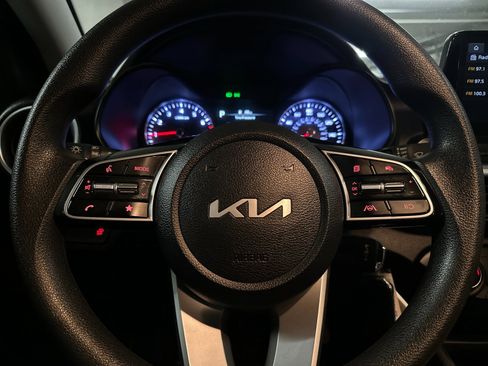 Certified 2023 Kia Forte LXS image 28