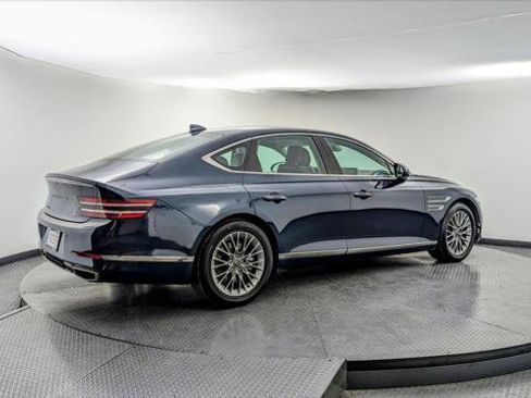 Used 2023 Genesis G80 2.5T image 8