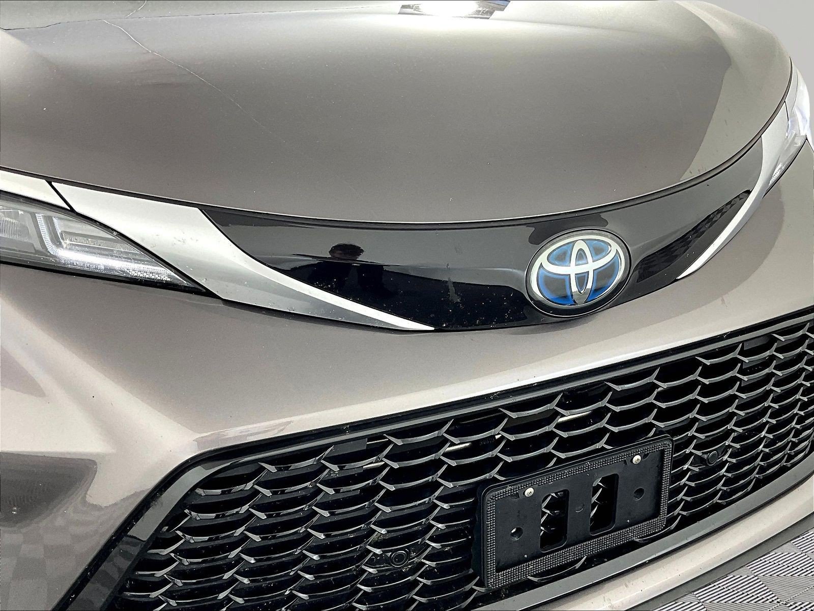 Used 2021 Toyota Sienna XSE FWD image 30