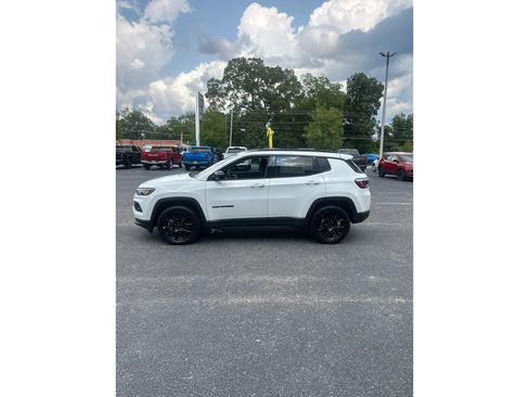New 2026 Jeep Compass Latitude AWD/4WD image 4
