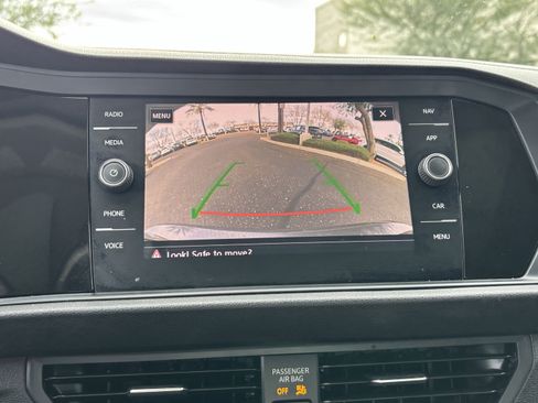 Used 2019 Volkswagen Jetta SEL Premium image 22