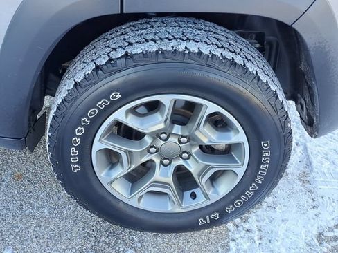 Used 2022 Jeep Cherokee Trailhawk AWD/4WD image 28