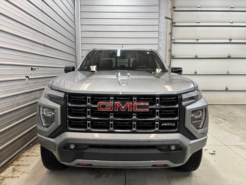 Used 2025 GMC Canyon AT4 AWD/4WD image 2