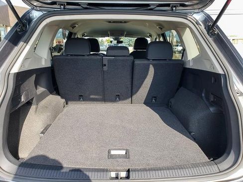Used 2024 Volkswagen Tiguan S image 28