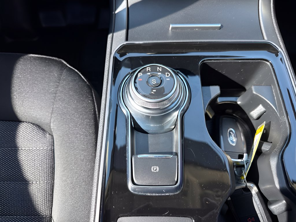 Used 2020 Ford Edge SE FWD image 13
