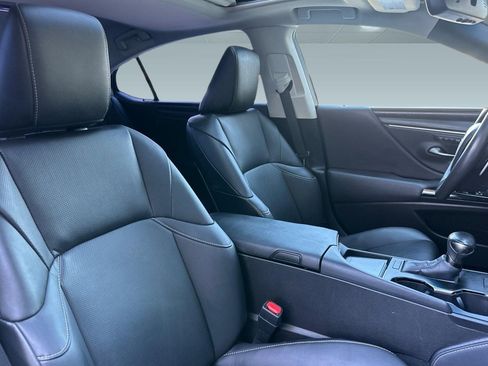 Used 2024 Lexus ES 350 image 31