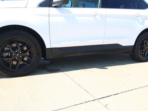 Used 2024 Ford Edge SEL AWD/4WD image 10