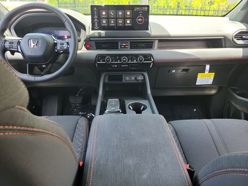 New 2026 Honda Pilot Sport image 16