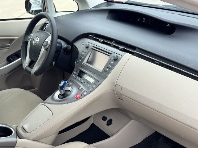 Used 2015 Toyota Prius Three FWD image 9
