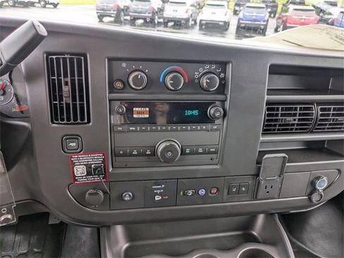 New 2025 GMC Savana 3500 w/ Driver Convenience Package image 18
