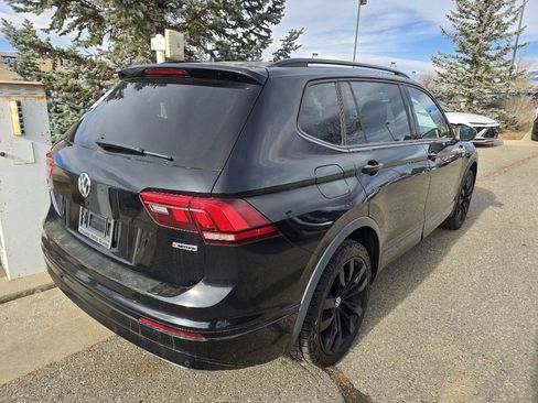 Used 2021 Volkswagen Tiguan SE R-Line image 3