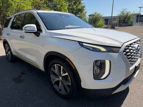 Used 2020 Hyundai Palisade SEL image 2