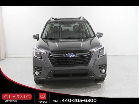 Used 2022 Subaru Forester Limited AWD/4WD image 2