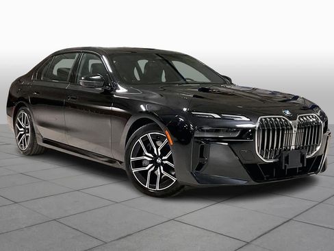 Certified 2025 BMW 740i 740i image 2