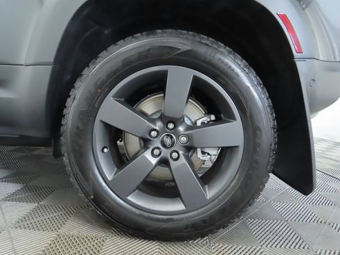 Used 2025 Land Rover Defender 110 S AWD/4WD image 33