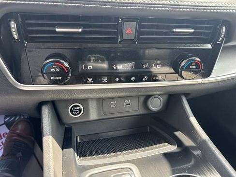 Certified 2023 Nissan Rogue SV AWD/4WD image 24