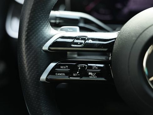 Used 2024 Mercedes-Benz GLC 300 4MATIC image 31