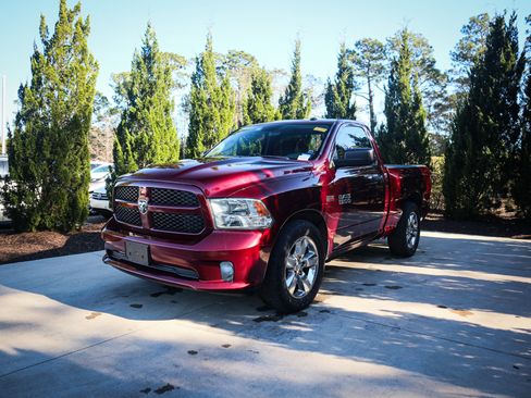 Used 2017 RAM 1500 Express image 5
