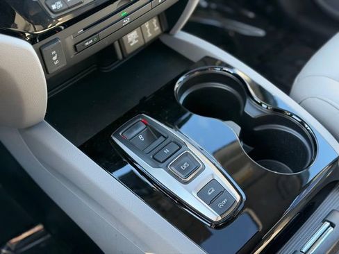 Used 2017 Honda Pilot Touring image 24