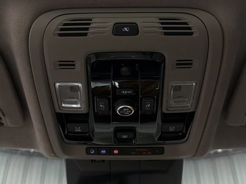 Used 2026 Cadillac Escalade Platinum Sport AWD/4WD image 33