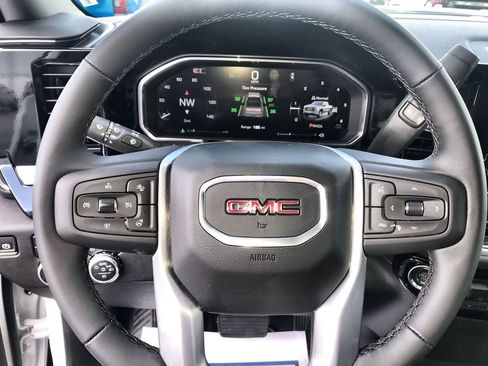 New 2026 GMC Sierra 1500 Elevation image 14