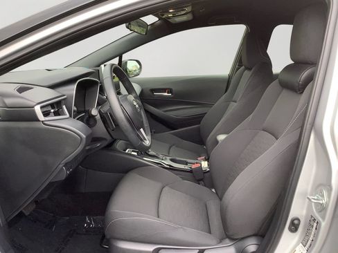 Used 2025 Toyota Corolla SE FWD image 12