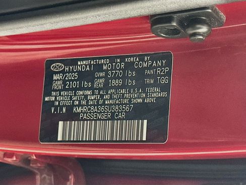Used 2025 Hyundai Venue SEL FWD image 12