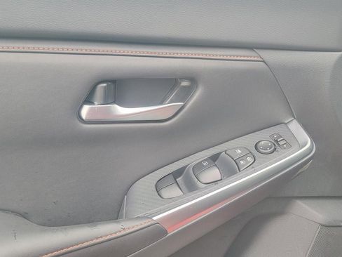 Used 2024 Nissan Sentra SR w/ SR Premium Package FWD image 11