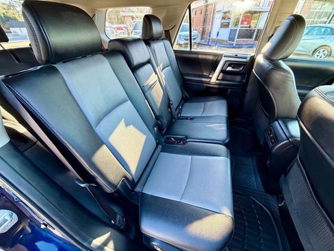 Used 2015 Toyota 4Runner SR5 Premium image 11