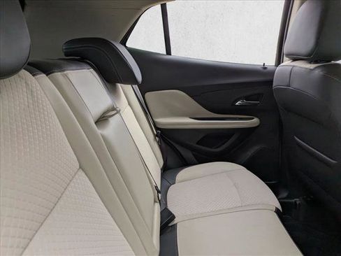 Used 2018 Buick Encore Preferred image 18