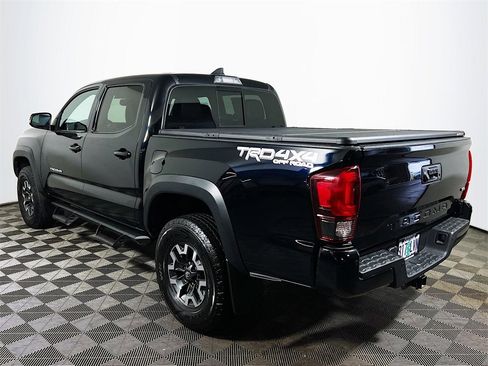 Certified 2019 Toyota Tacoma TRD Off-Road image 6