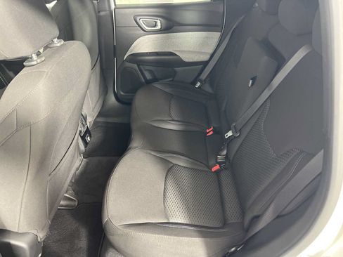 Used 2023 Jeep Compass Sport AWD/4WD image 23