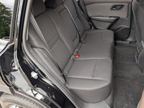 Used 2023 Nissan Rogue S FWD image 19