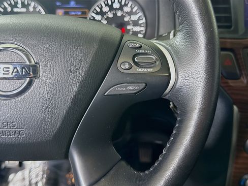 Used 2020 Nissan Pathfinder Platinum FWD image 15