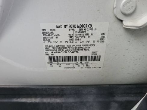 Used 2020 Ford Explorer XLT w/ Equipment Group 202A AWD/4WD image 42