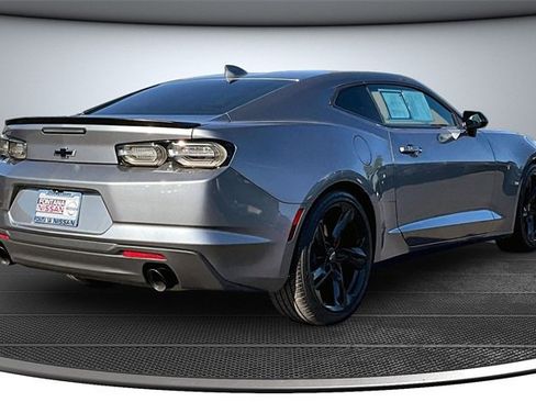 Used 2021 Chevrolet Camaro LT w/ RS Package image 6