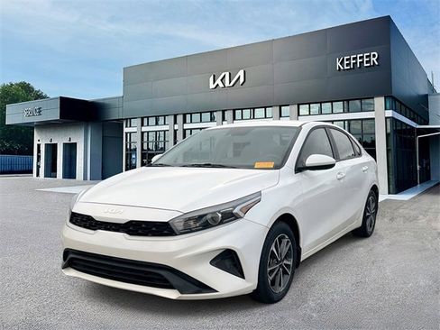 Certified 2023 Kia Forte LXS image 4
