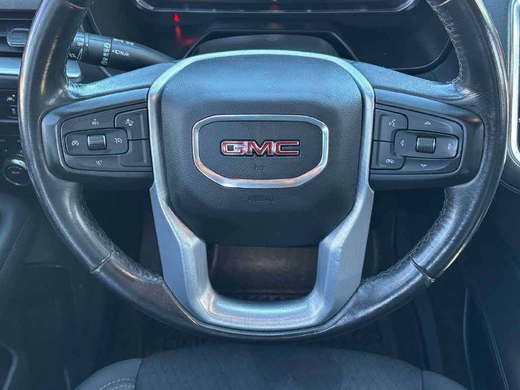 Used 2022 GMC Yukon XL SLE w/ Gmc Pro Safety Plus Package AWD/4WD image 25