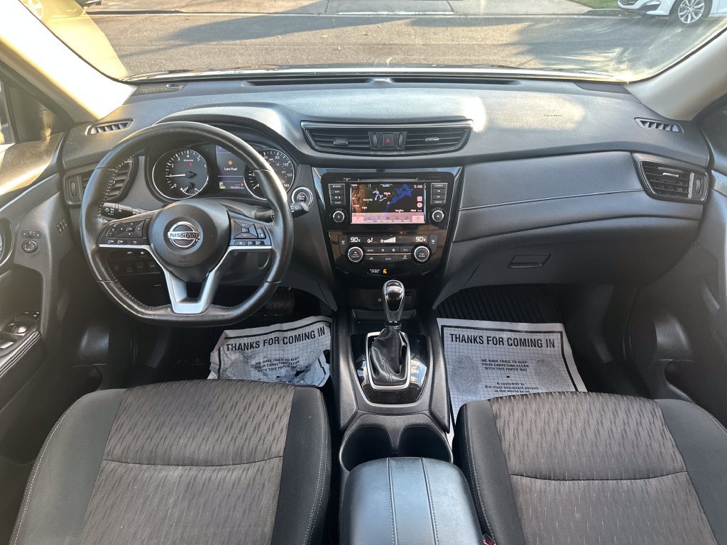 Used 2018 Nissan Rogue SV w/ Premium Package AWD/4WD image 8