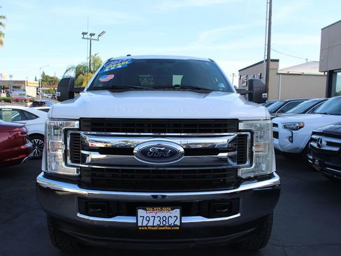 Used 2017 Ford F250 XLT AWD/4WD image 3